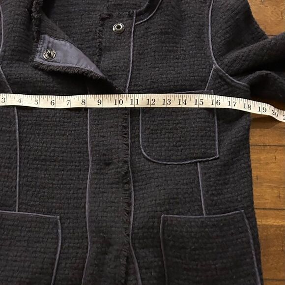 Vince Navy Frayed Hem Wool Blend Boucle Blazer - Picture 4 of 6